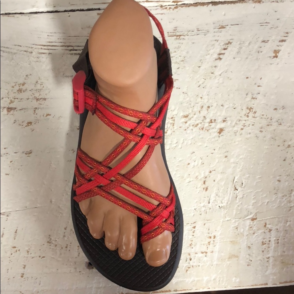 New in box Chaco - ZX3 - Red